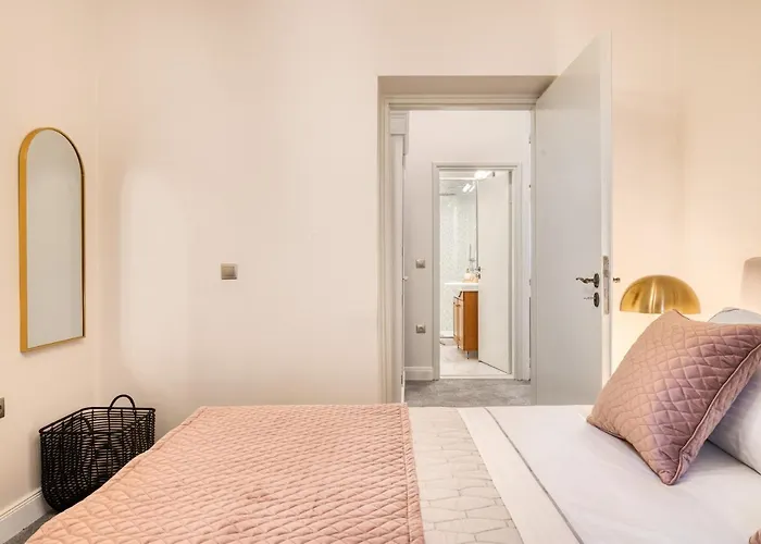 Mavrogenous Luxury Apartments