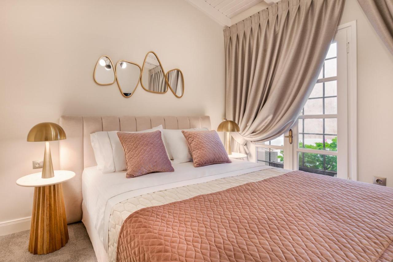 Mavrogenous Luxury Appartement *